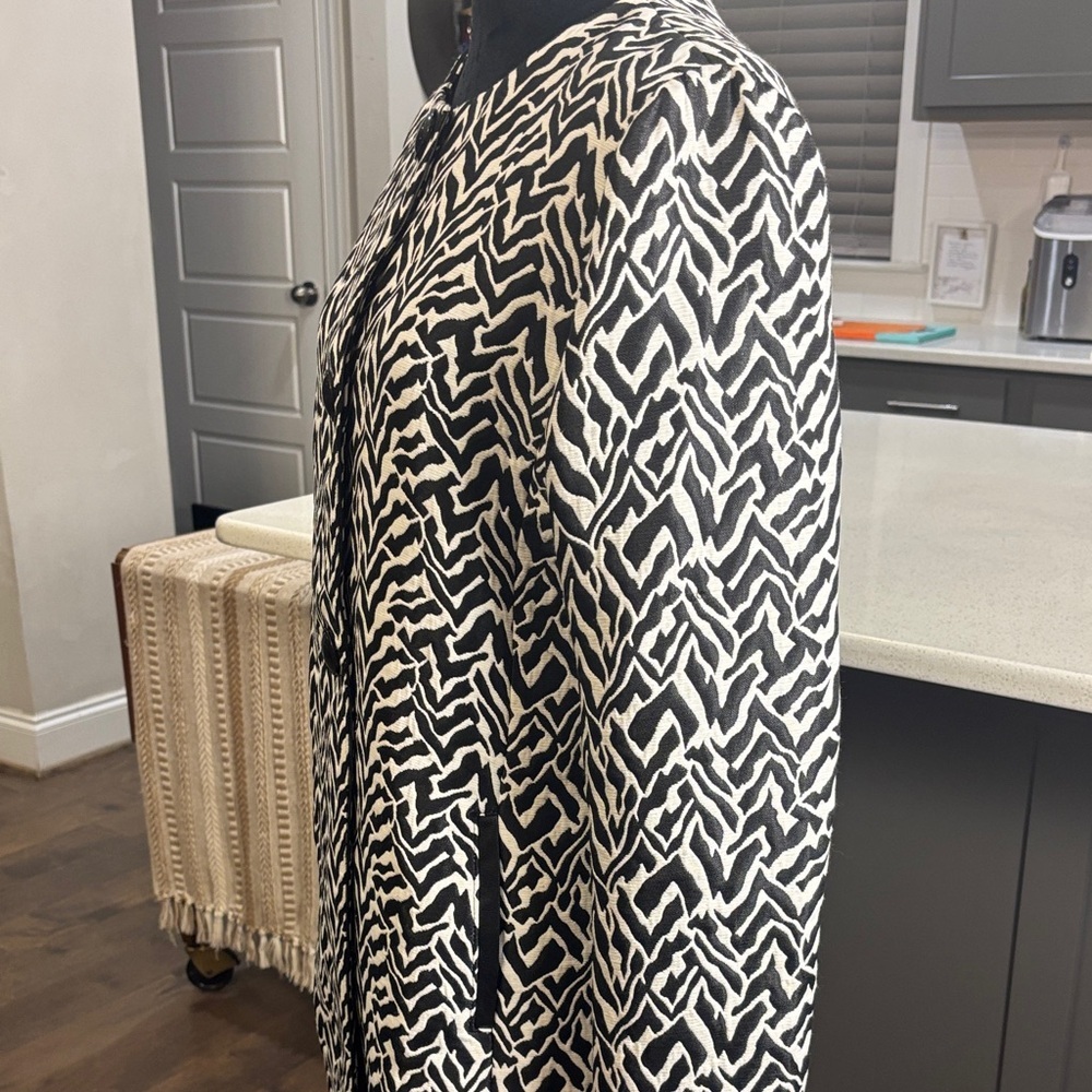 Chico's Black and White Patterned Blazer - Picture 6 of 8